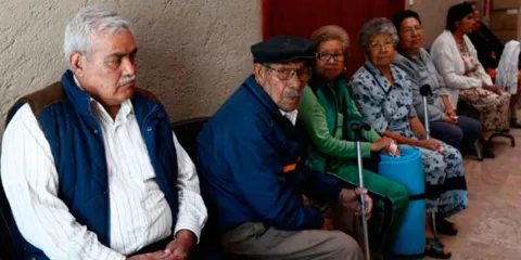 ISSSTE reduce la edad de jubilación: trabajadores del Estado podrán retirarse desde los 53 años