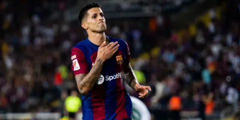 Barcelona refuerza su defensa: João Cancelo regresa al club en préstamo