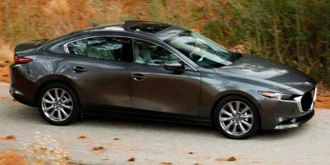 Mazda se concentrará en producir modelos híbridos y pondrá es espera los eléctricos 