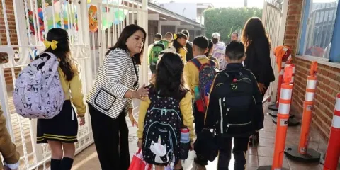 Regresan a clases más de 34.5 millones de estudiantes en México