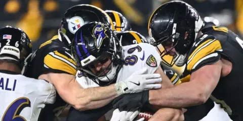 Un error final condena a Ravens y manda a Steelers a la Postemporada