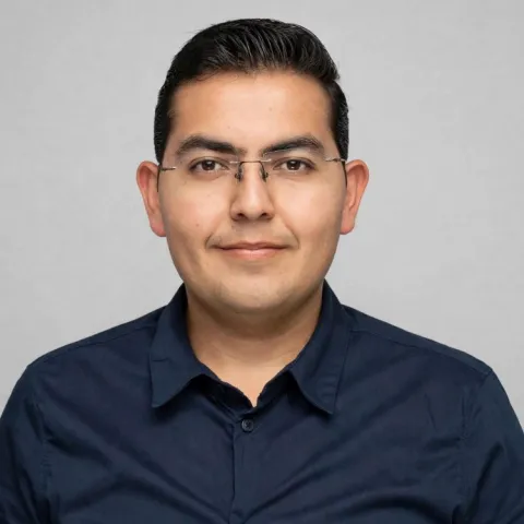 Profile picture for user Fernando Crisanto