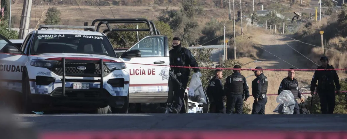 Hallan cuerpo embolsado con amenazas en San Pablo Xochimehuacán