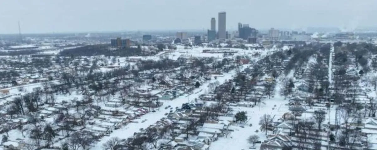 Tormenta invernal paraliza EE. UU. con apagones y miles de vuelos cancelados
